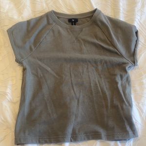 Gap. Women’s grey size small short sleeve sweatshirt